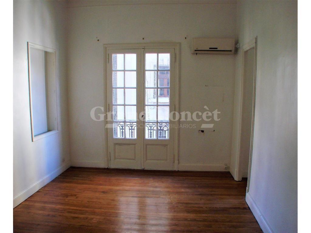 Departamento 4 Ambientes con Balcón // Se Vende con Renta 4