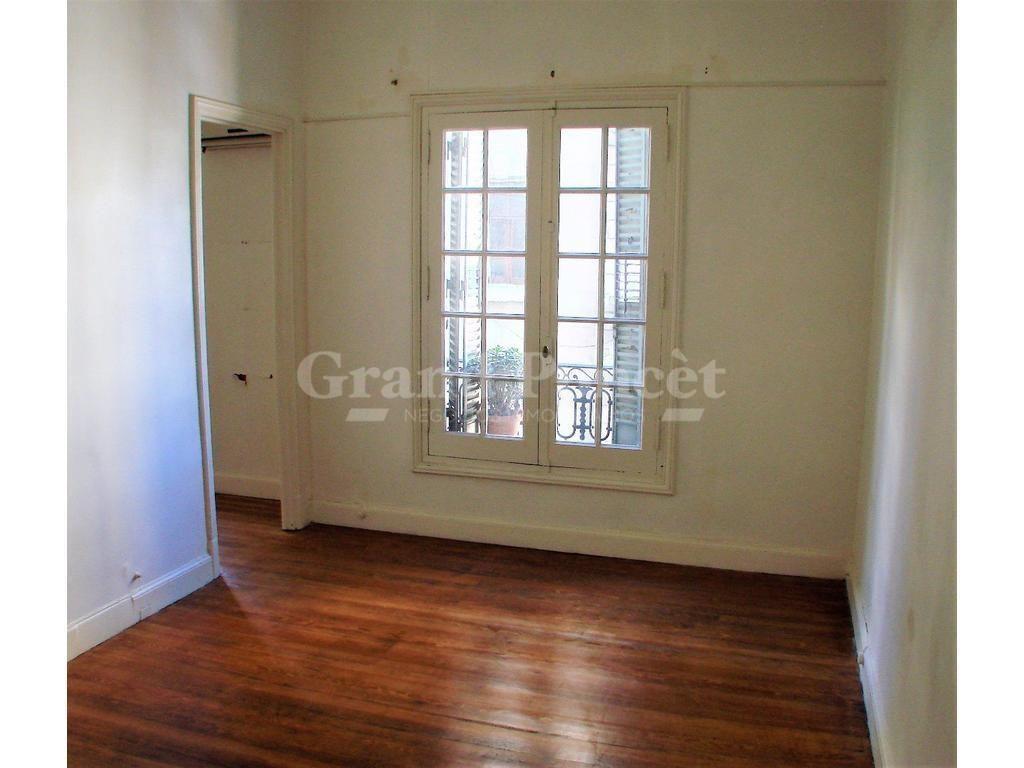 Departamento 4 Ambientes con Balcón // Se Vende con Renta 5