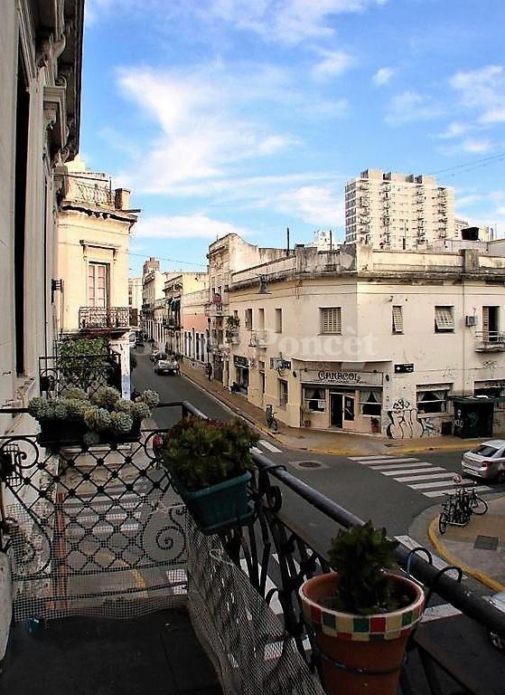 PH 3 Ambientes con Entrepiso y Balcón // Se Vende con Renta 2