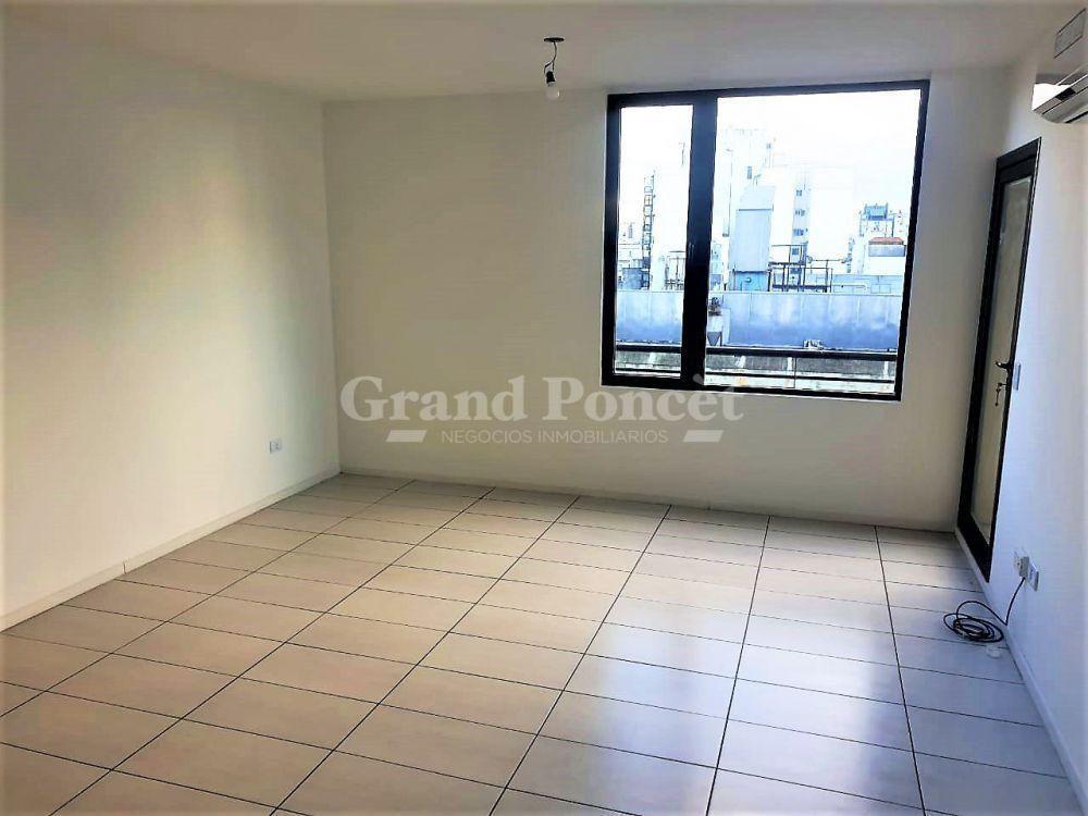 Departamento 2 Ambientes con Balcón // Se vende con Renta