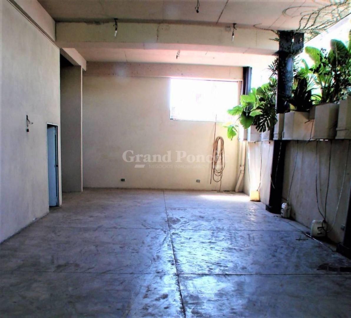 Foto de Venta Excelente Edificio en Block Reciclado, imagen 5