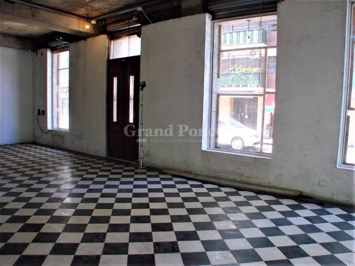 Foto de Venta Excelente Edificio en Block Reciclado, imagen 2