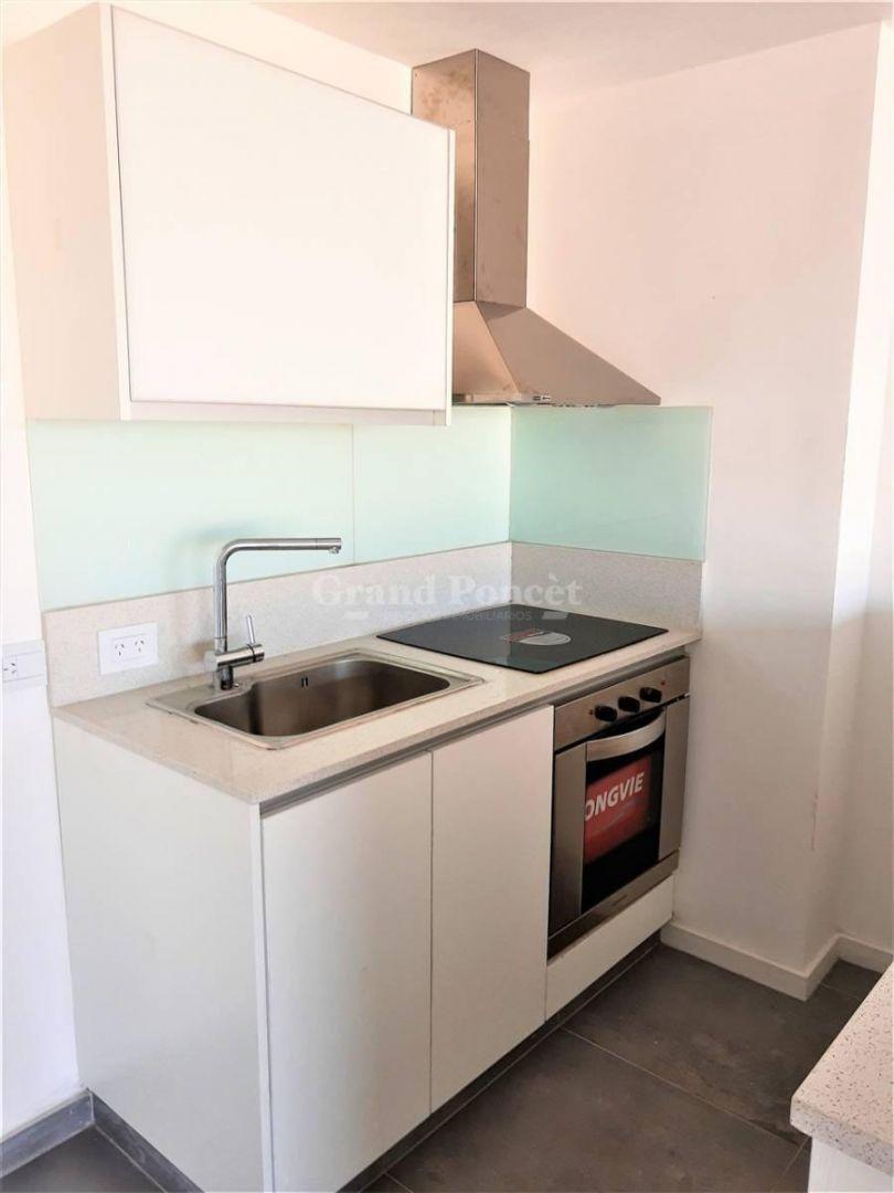 Foto de Venta Departamento 2 1/2 Ambientes con Balcón, imagen 3