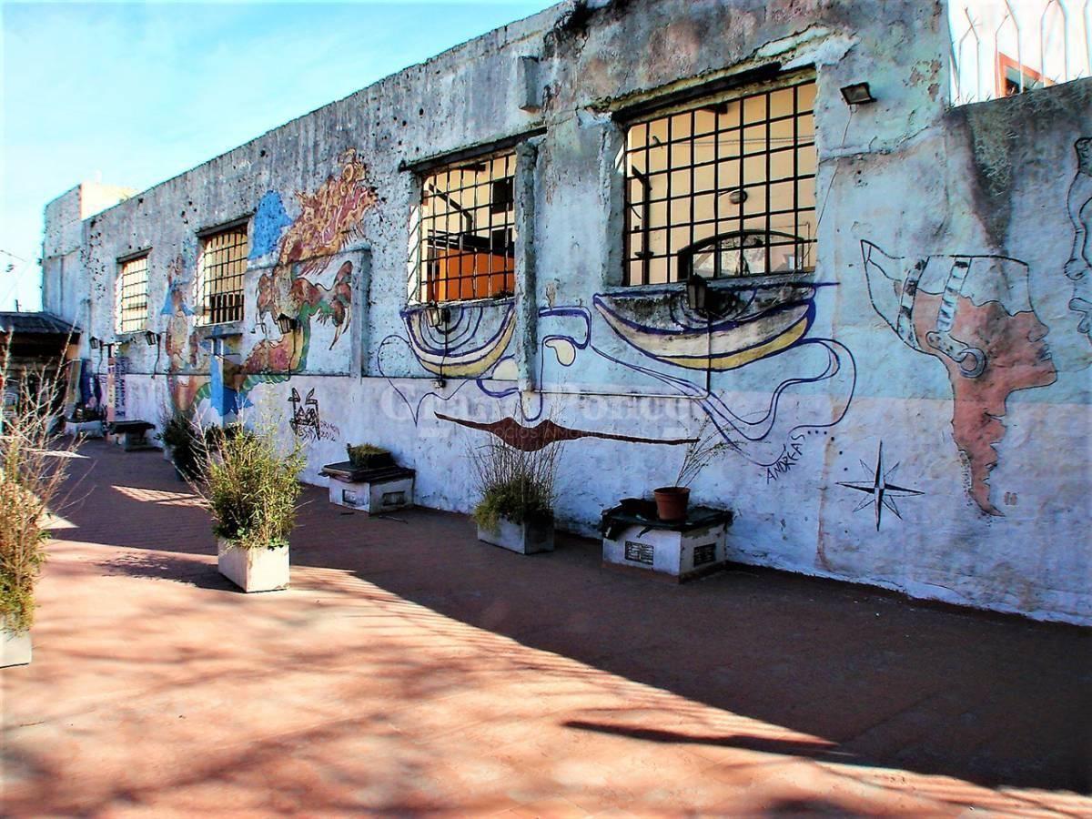 Edificio en Block con Local Comercial 3