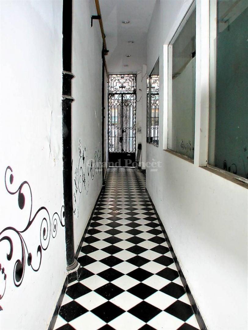 Edificio en Block con Local Comercial 2