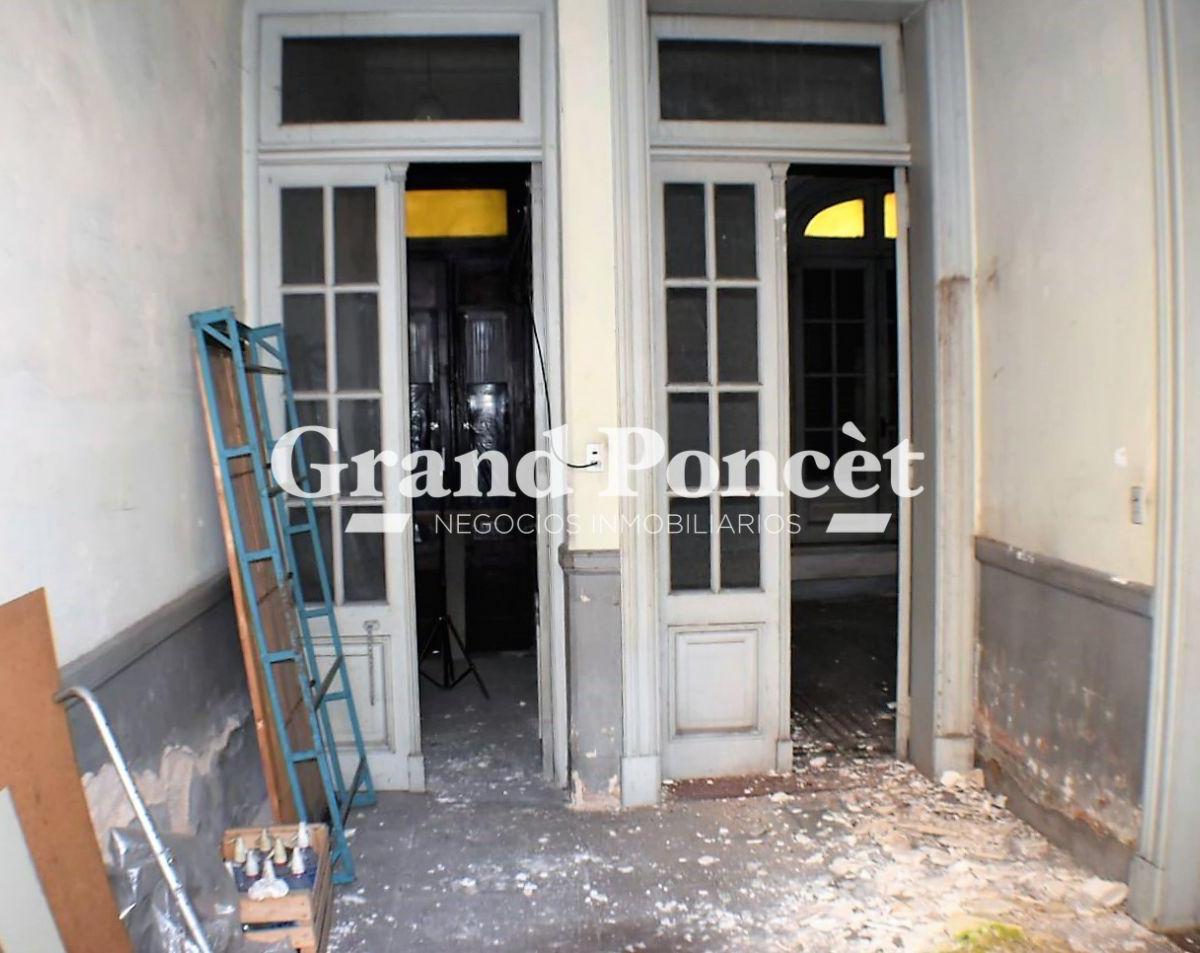 2 Phs en Block de 11 Ambientes, 2 Patios y Jardin 3