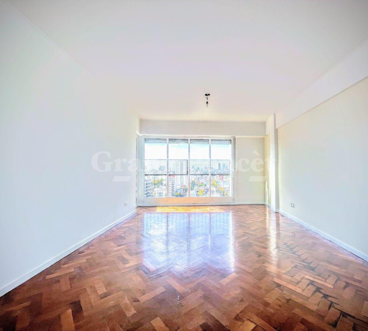Foto de (PROPIEDAD RESERVADA ) VENDIDO // Departamento de 3 Ambientes con Balcón, imagen 2