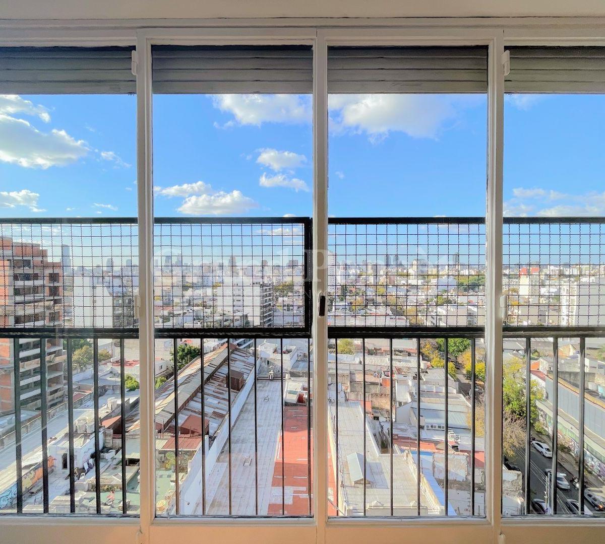Foto de (PROPIEDAD RESERVADA ) VENDIDO // Departamento de 3 Ambientes con Balcón, imagen 3
