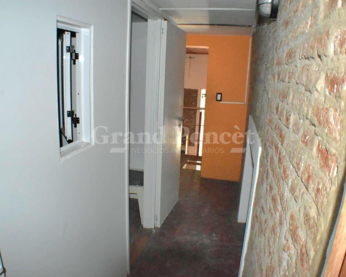 Loft 4 Ambientes con Departamento Separado en Semisotano 2 Ambientes 2