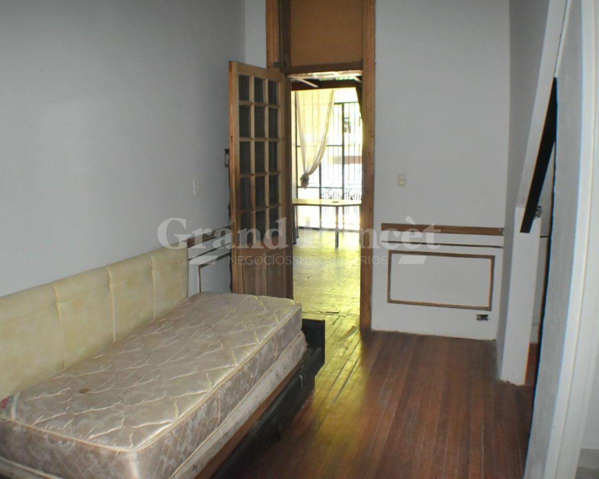 Loft 4 Ambientes con Departamento Separado en Semisotano 2 Ambientes 1