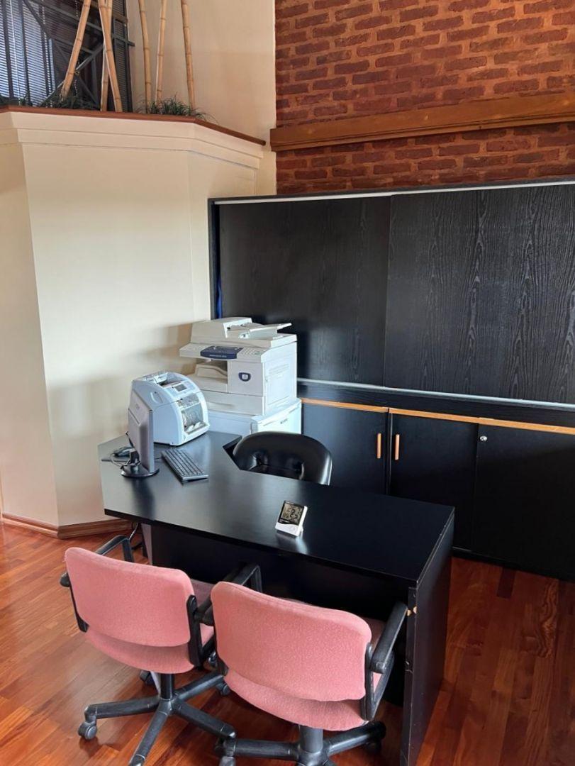 Foto de Venta Dúplex 3 Ambientes con 2 cocheras y Balcón Terraza, imagen 2