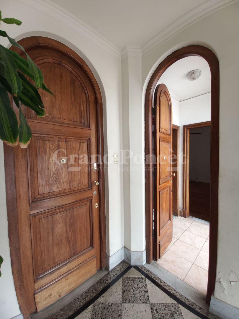 Departamento 4 Ambientes con Balcón Francés 5