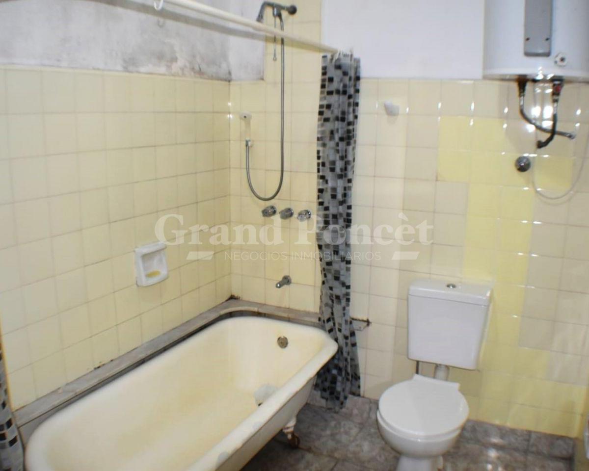 Departamento 4 Ambientes con Balcón Francés 2