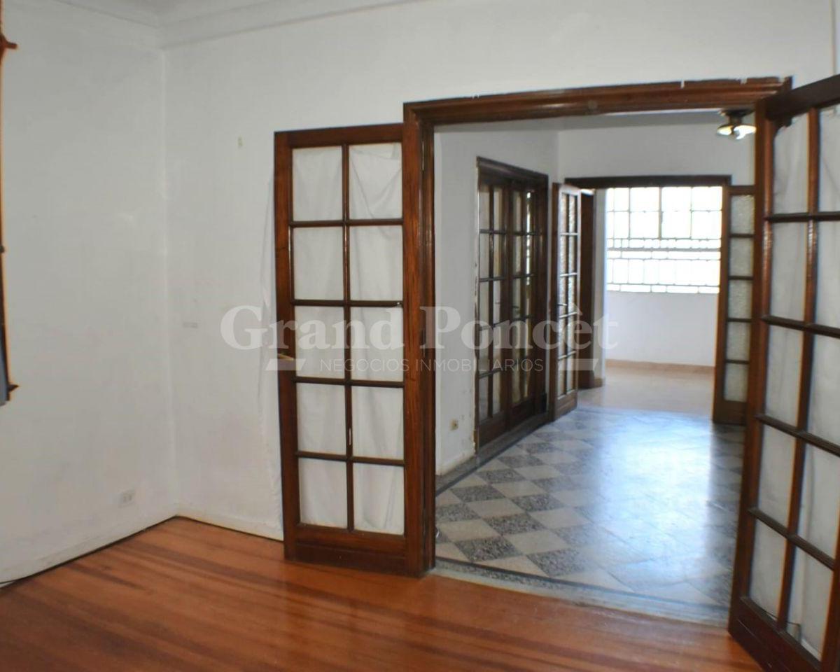 Departamento 4 Ambientes con Balcón Francés 3