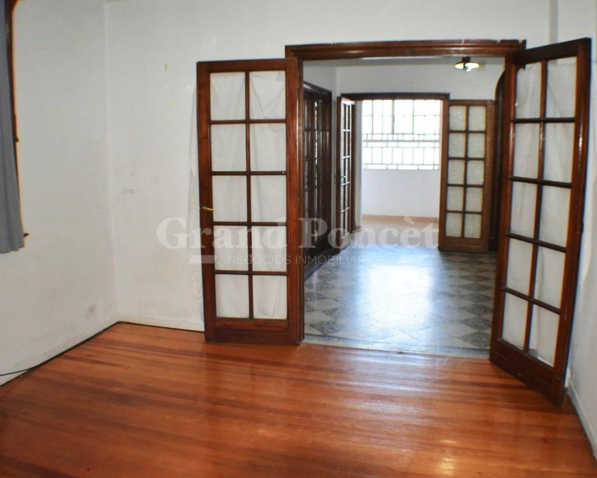 Departamento 4 Ambientes con Balcón Francés 1