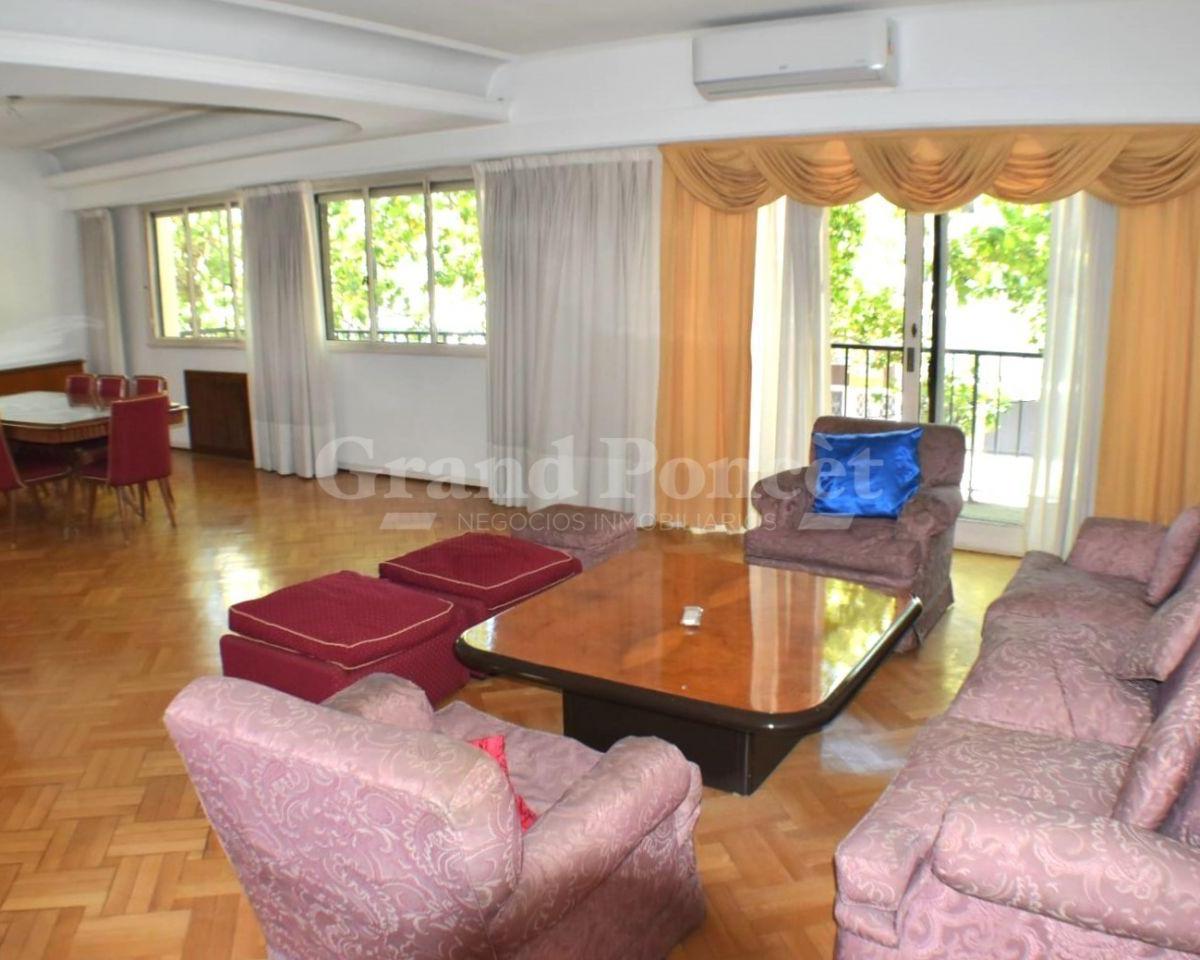Departamento 5 Amb. con Dependencia de Servicio y Balcon 2