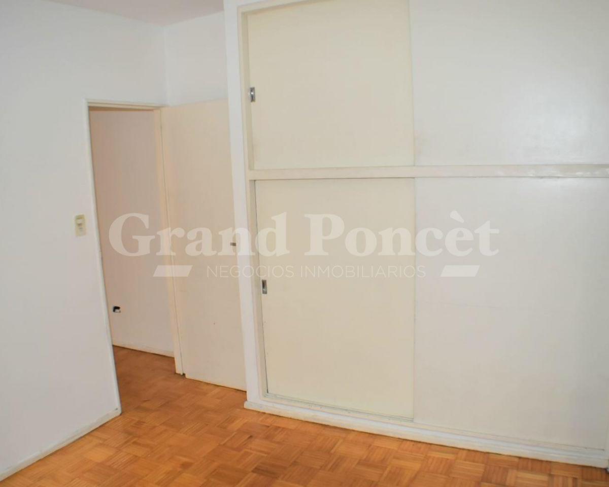 Departamento de 2 Ambientes con Balcón Francés 1