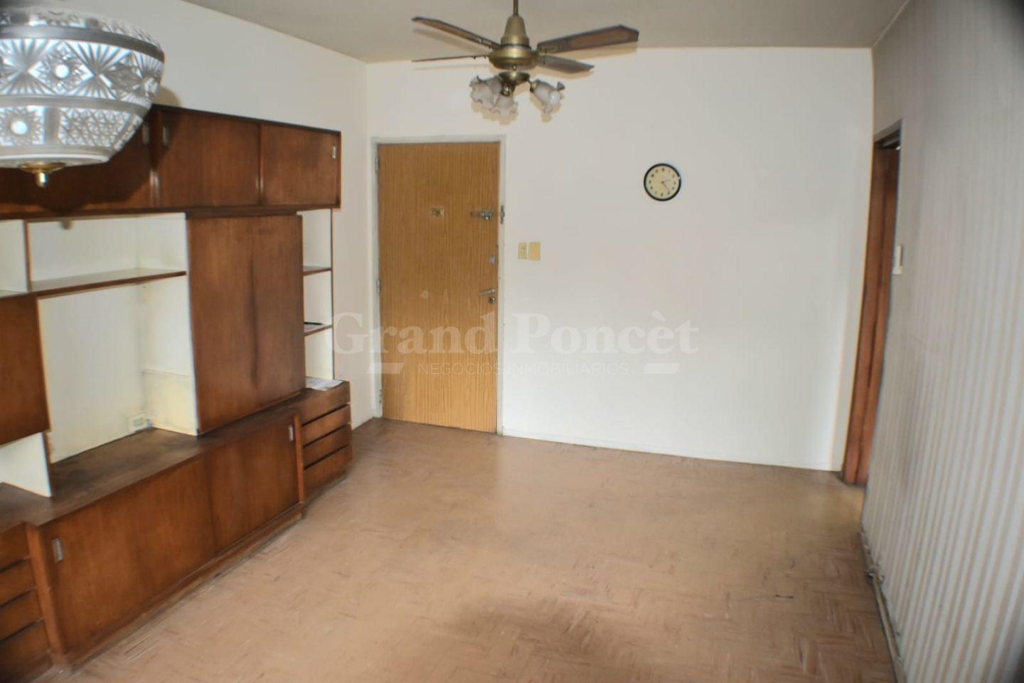 Venta Departamento 2 Ambientes con Balcón Muy Luminoso