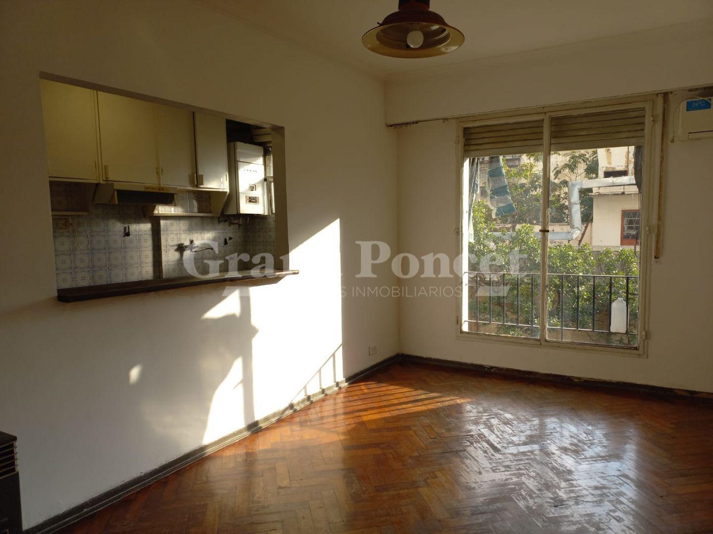 Venta Departamento de 3 Ambientes al Frente en Esquina