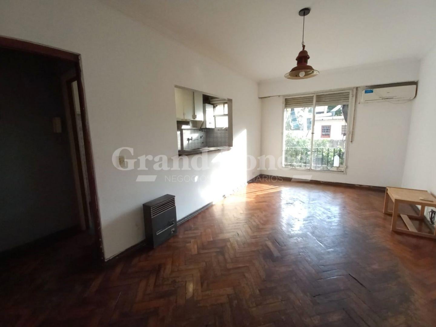 Foto de Venta Departamento de 3 Ambientes al Frente en Esquina, imagen 3