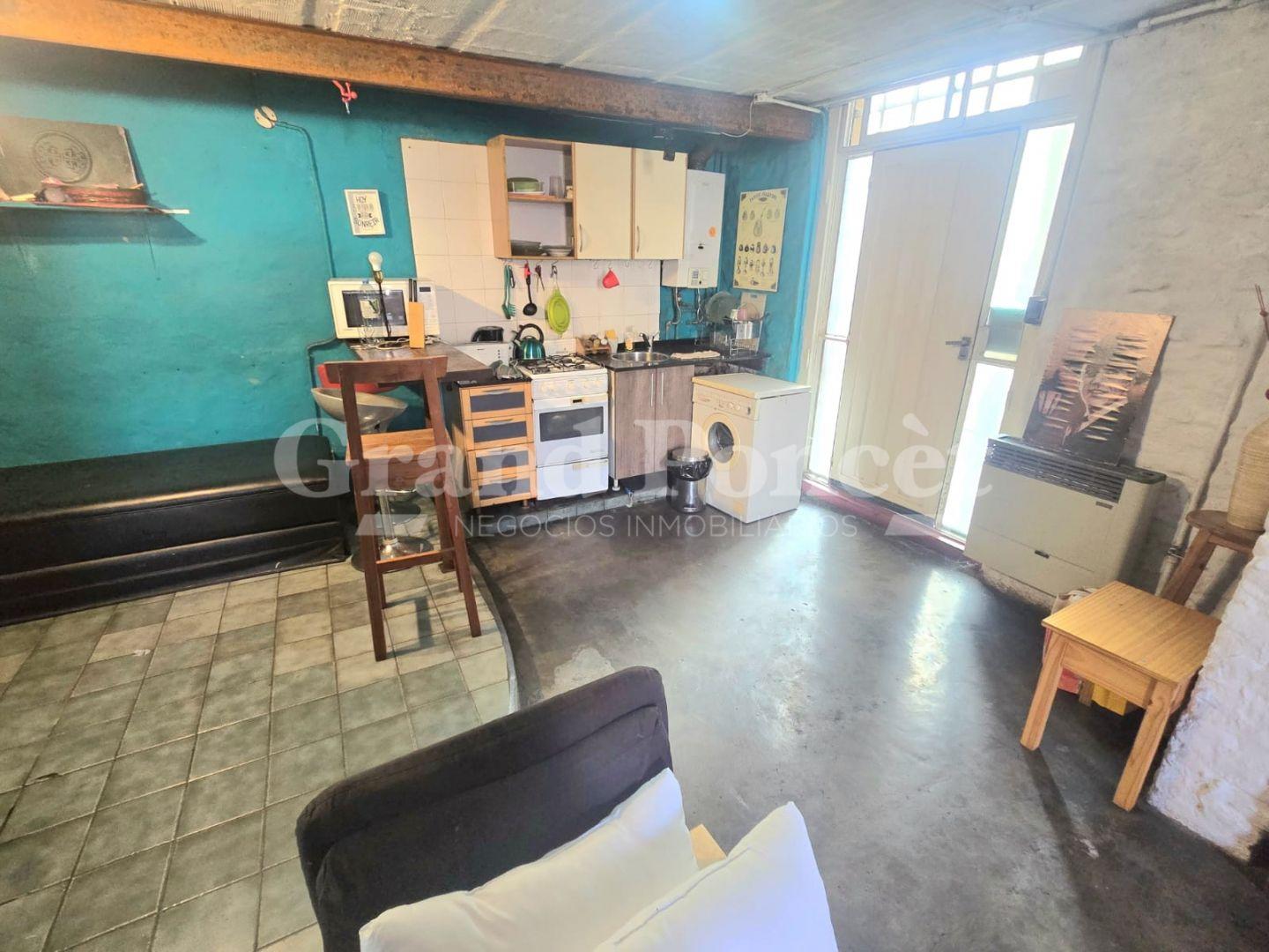 Loft Amoblado con Entrepiso y Balcón