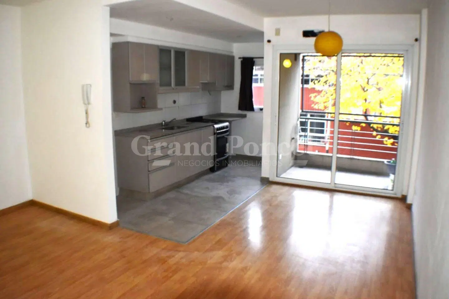 Alquiler de Departamento 2 Ambientes con balcon en Barracas, Capital Federal 5