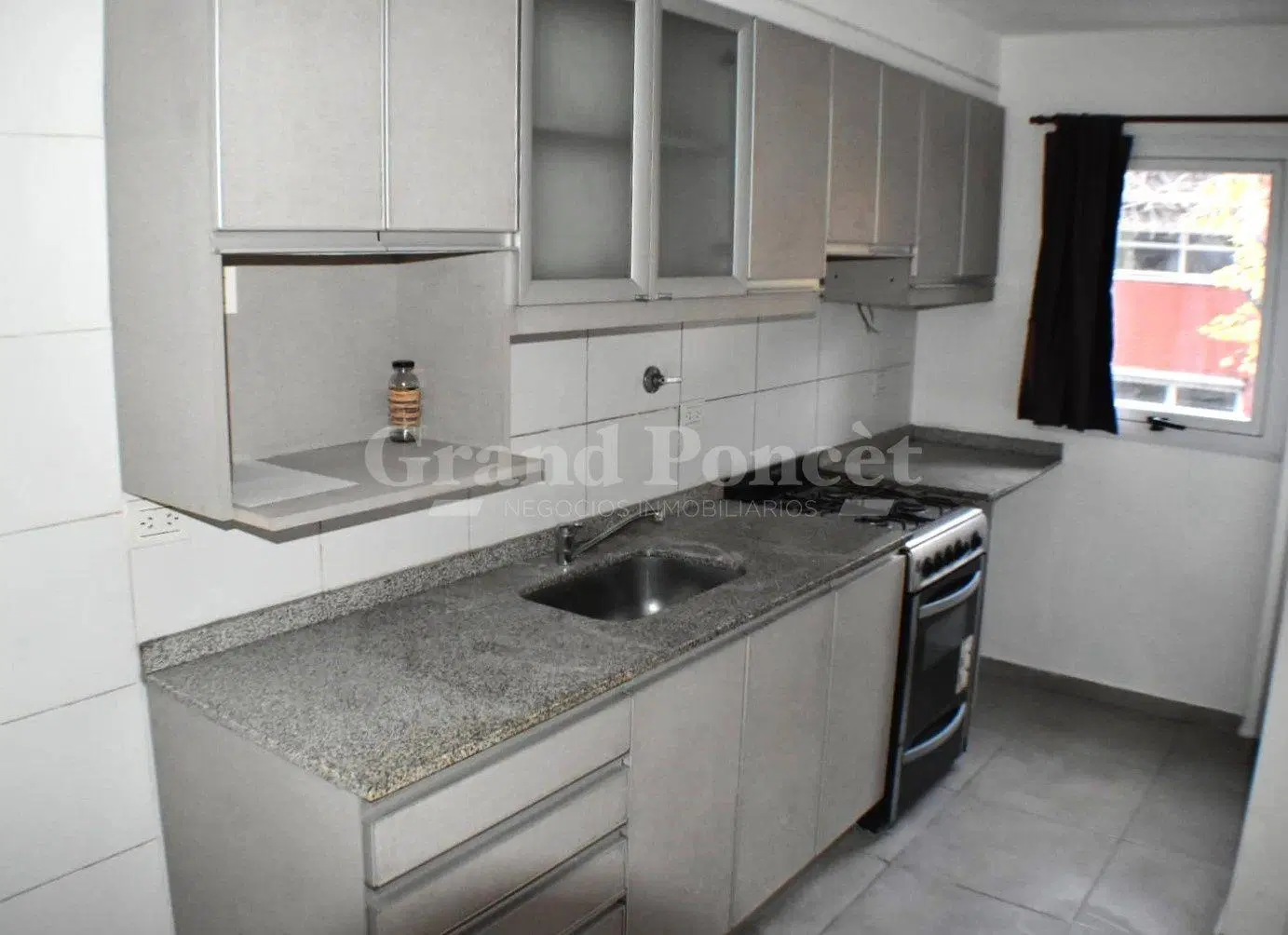 Alquiler de Departamento 2 Ambientes con balcon en Barracas, Capital Federal 3