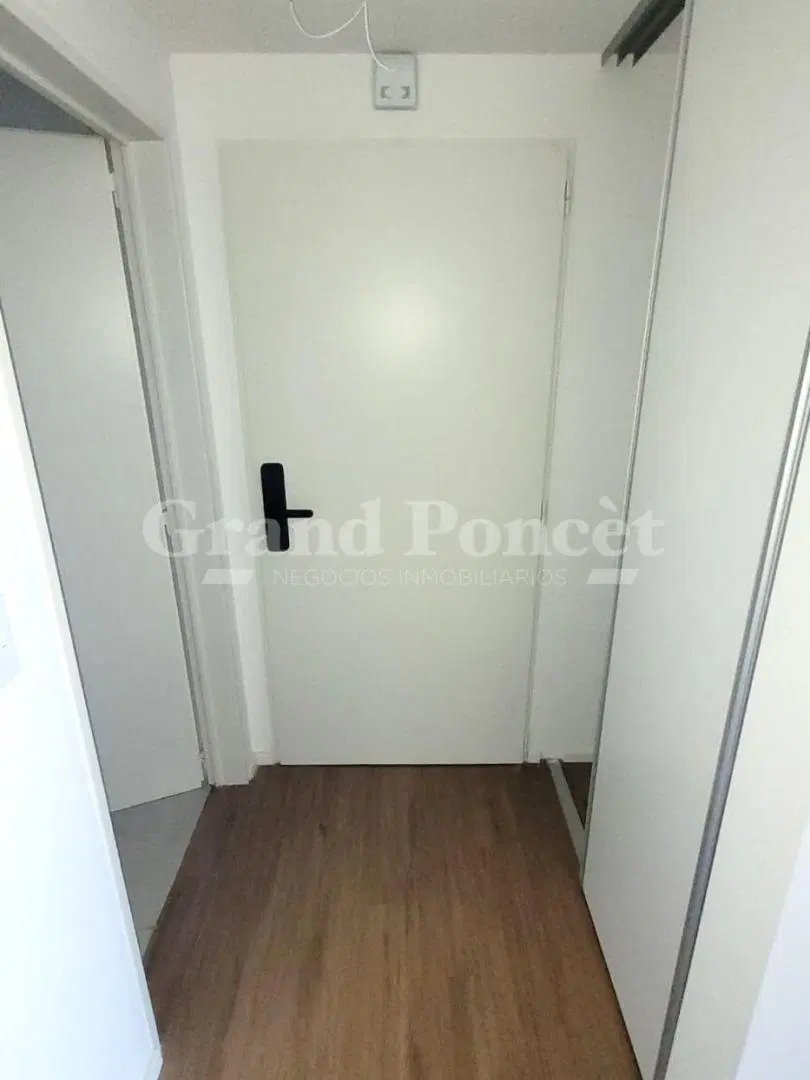 Alquiler Monoambiente con Balcón en Almagro 5