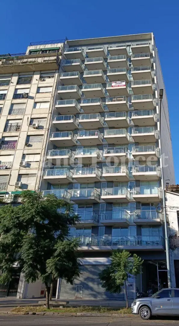 Alquiler de Monoambiente con Balcón. 2