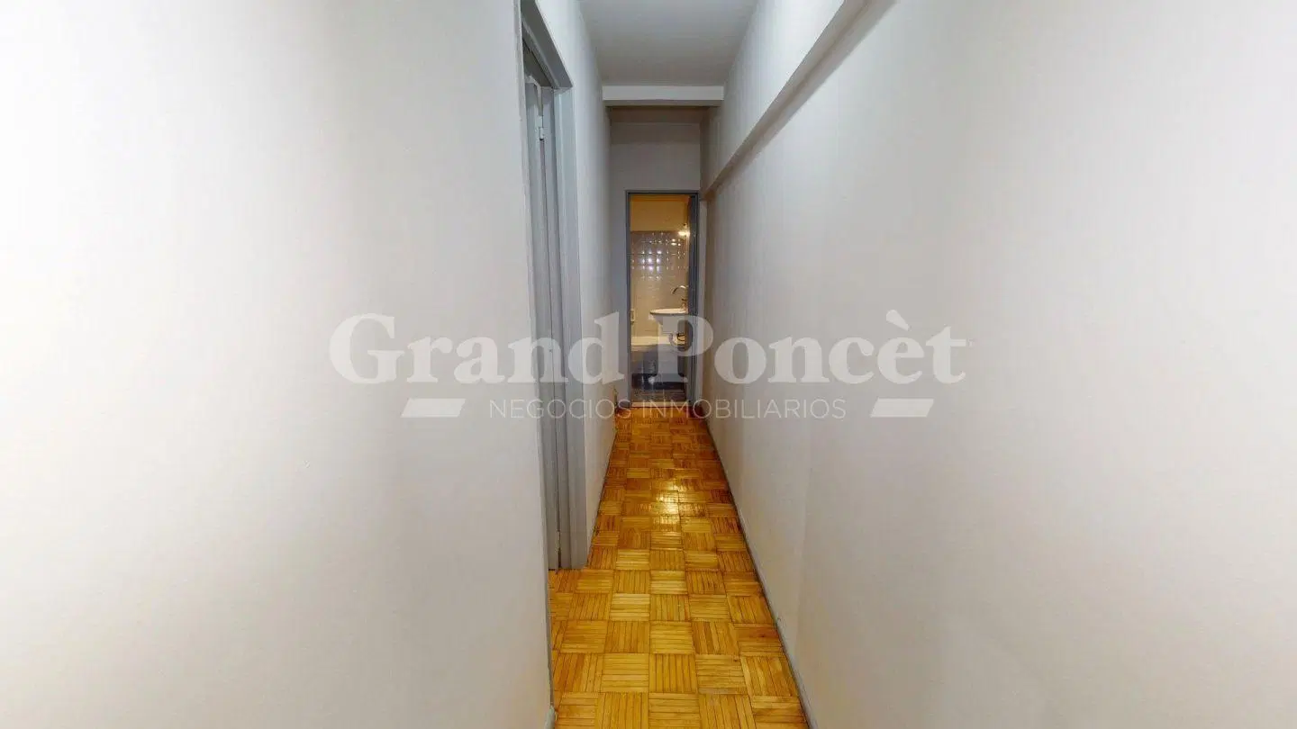 Venta Departamento de 3 Ambientes con Balcón 5