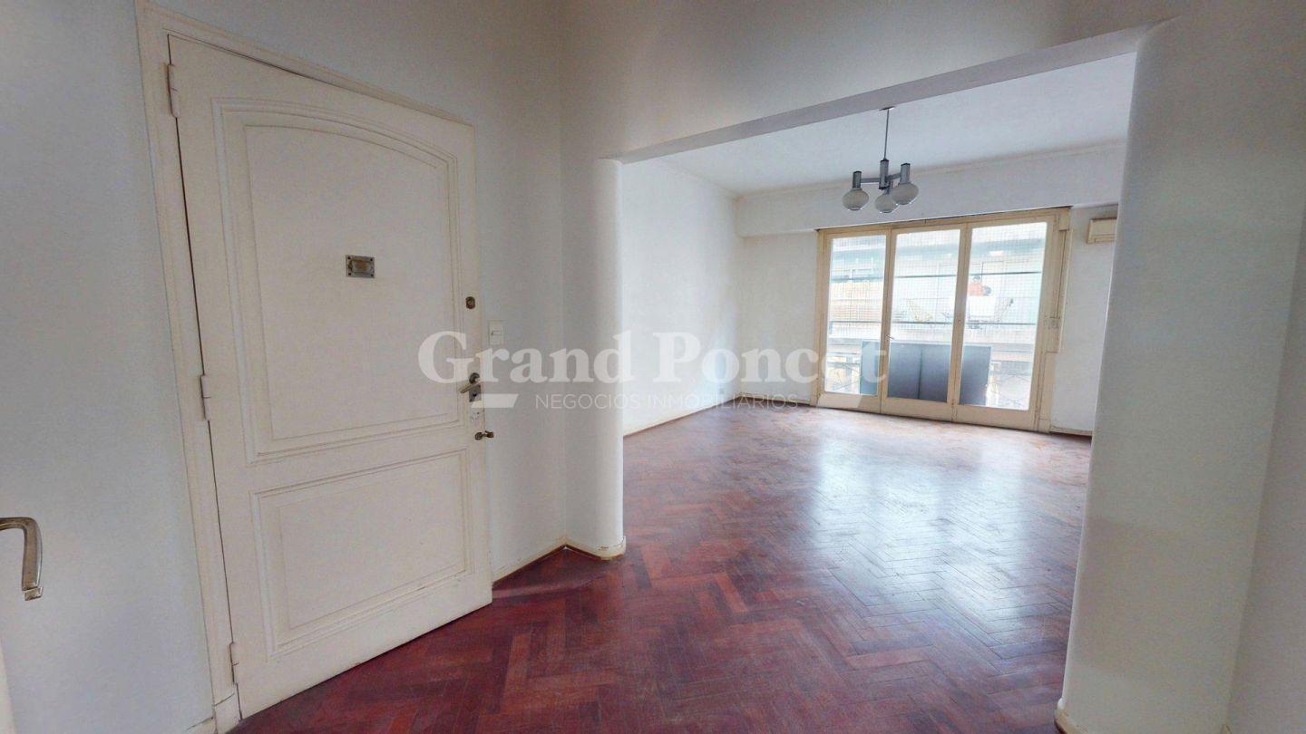 Foto de Venta Departamento 4 Ambientes 112 m² San Telmo Edificio Racionalista, imagen 2