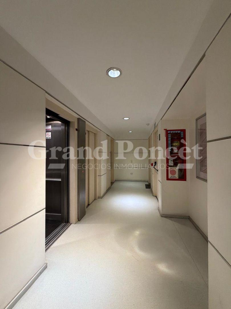 Foto de Alquiler Departamento Monoambiente Divisible con Balcón, imagen 5