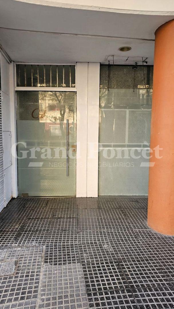 Foto de Alquiler Local 2 Ambientes, imagen 2