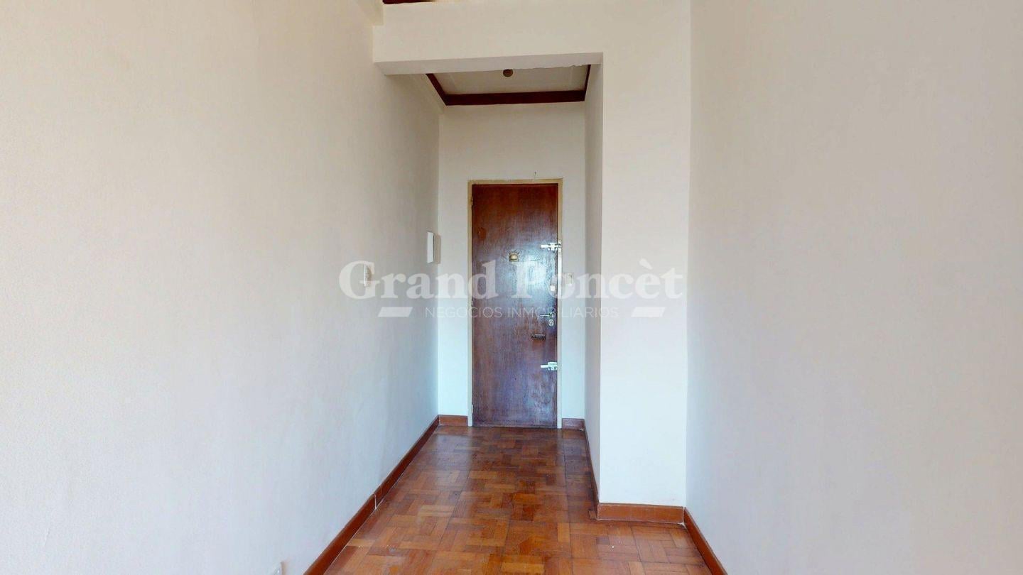 Foto de Venta Departamento 3 Ambientes Con Balcón Parque Lezama, imagen 2