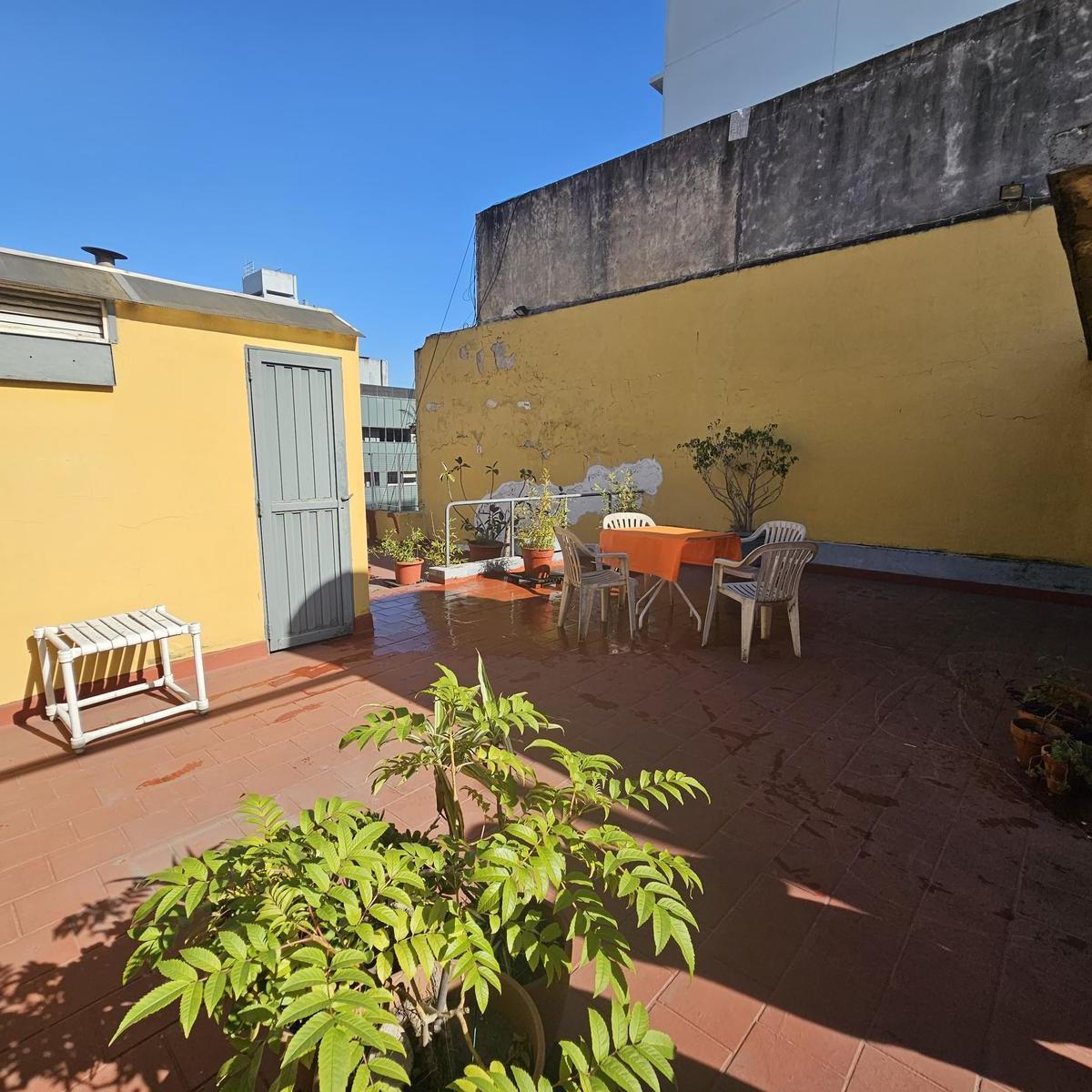 Venta PH 5 Ambientes con Entrada Ind. y Terraza Propia en Colegiales - Apto Crédito y Sin Expensas. 5