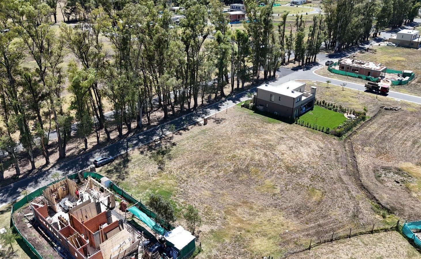 Terreno en Venta frente al boulevard en Santa Sofia - Pilar del Este