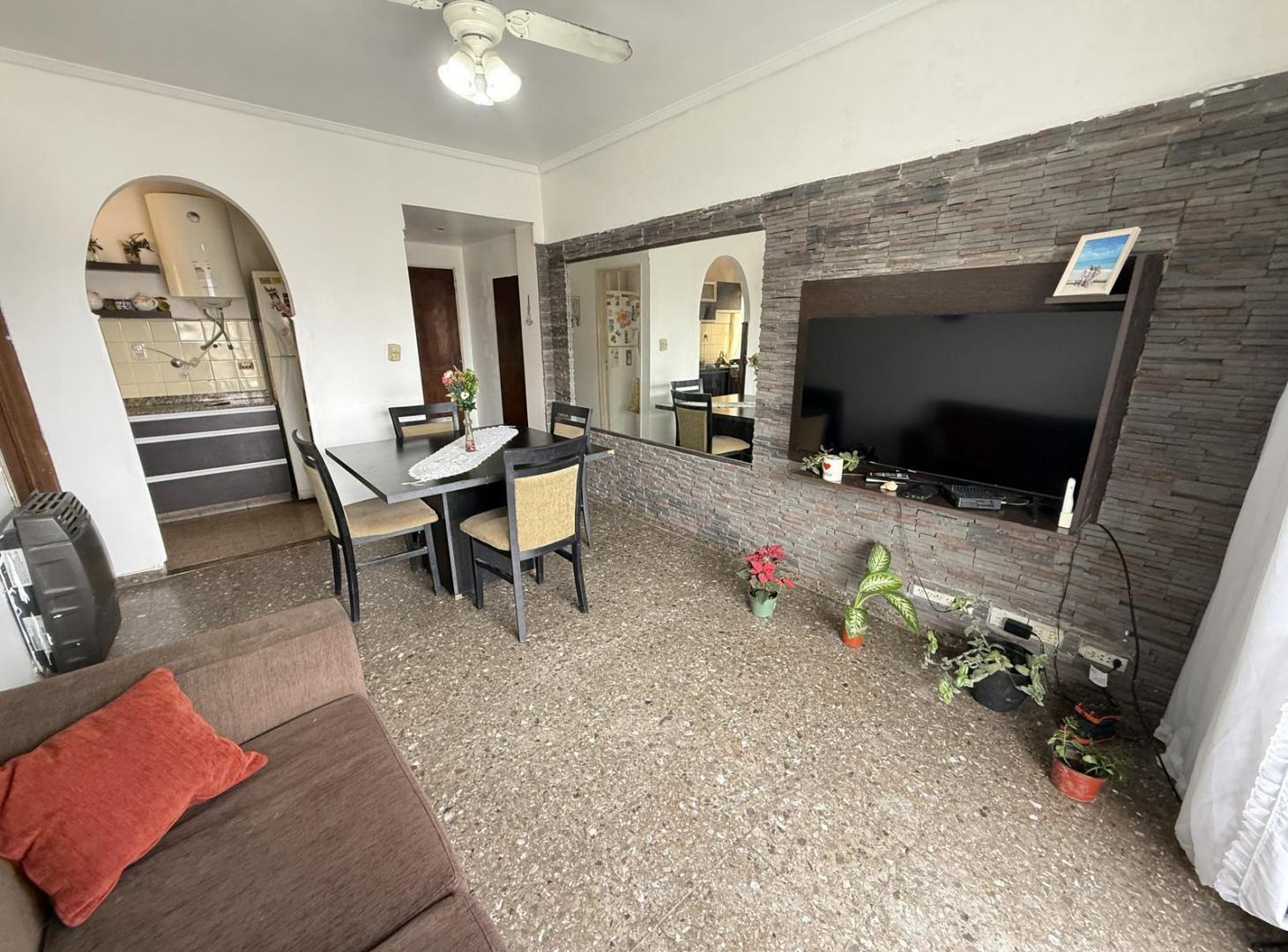 Foto de Departamento 3 Ambientes con Balcón - Floresta, imagen 2