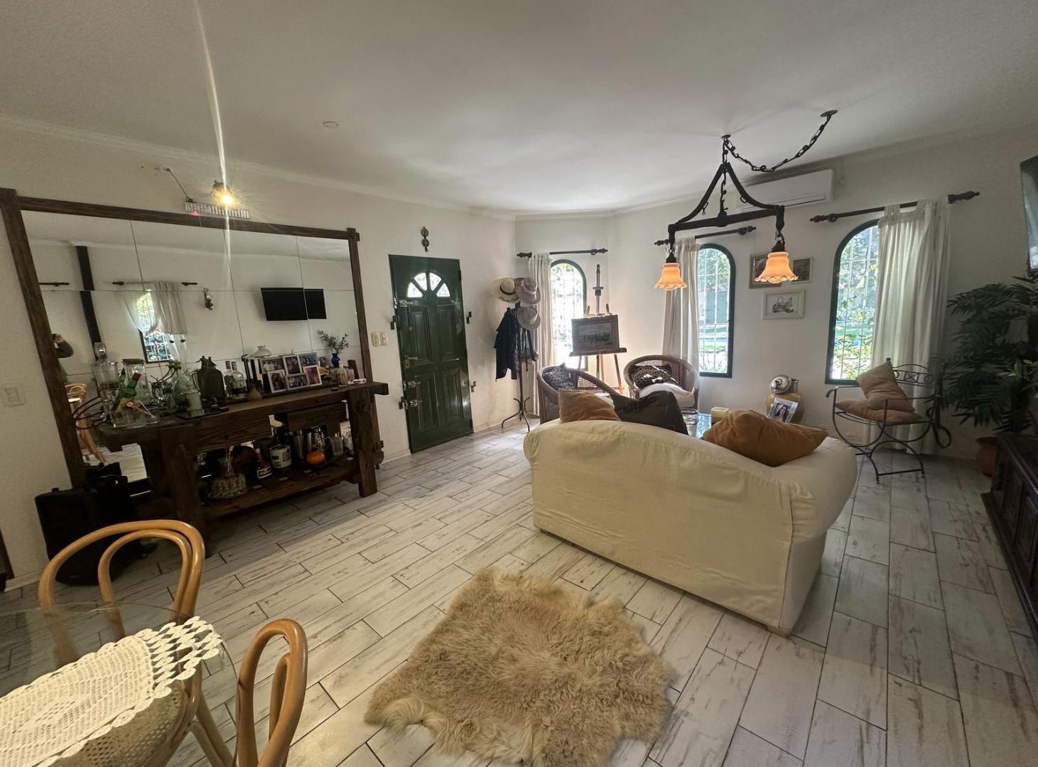 Foto de Estupenda Casa Estilo Colonial en el Barrio Los Naranjos - Ingeniero Maschwitz, imagen 5