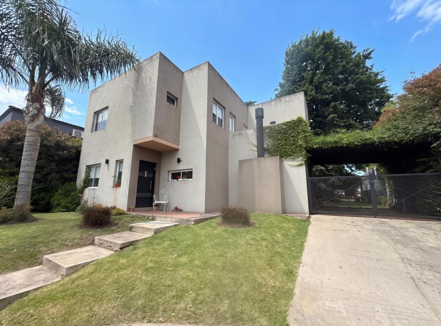 Foto de Casa con 4 Dormitorios en el Barrio Privado El Hornero - Pilar, imagen 3