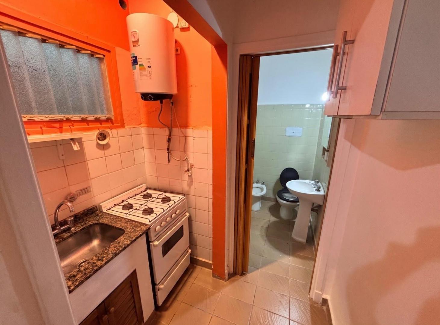 Foto de Departamento MonoAmbiente con Patio en Boedo, imagen 3