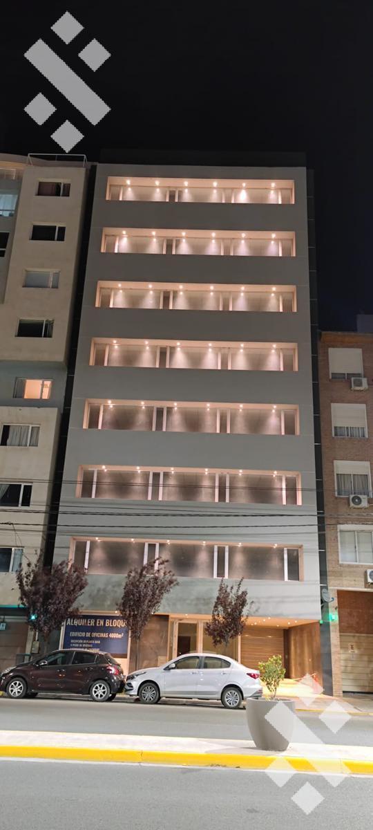 Edificio Comercial - Área Centro Este 4