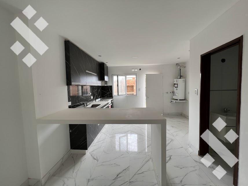 En Venta, Dúplex 2 Dorm., B° Bella Vista Plottier 3