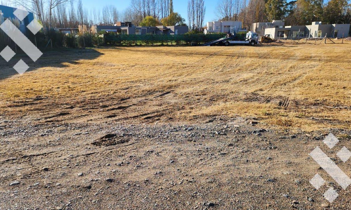 Terreno en Venta en Isla Jordán, Cipolletti (Cueva del León) 3