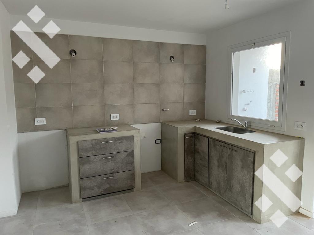 En Venta, Dúplex de 2 Dorm., B° Altos de Alberdi, Plottier. 5