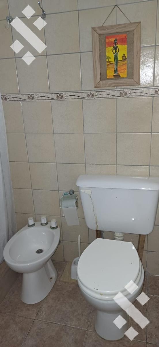 Venta: Casa C/ Piscina en Lago Pellegrini - C/ Escritura - Cinco Saltos (Rn) 2