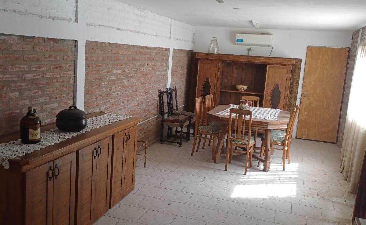 Venta: Casa C/ Piscina en Lago Pellegrini - C/ Escritura - Cinco Saltos (Rn) 5