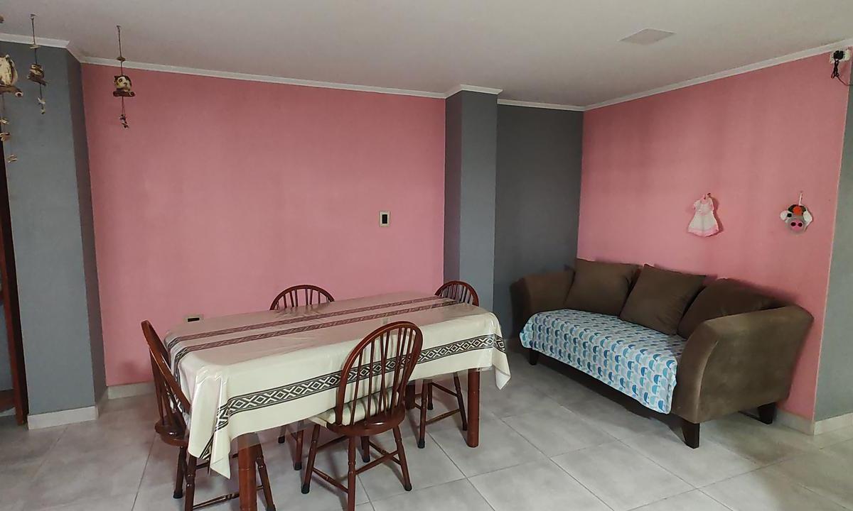 Casa y Complejo de 4 Departamentos en Centenario - Neuquén 1