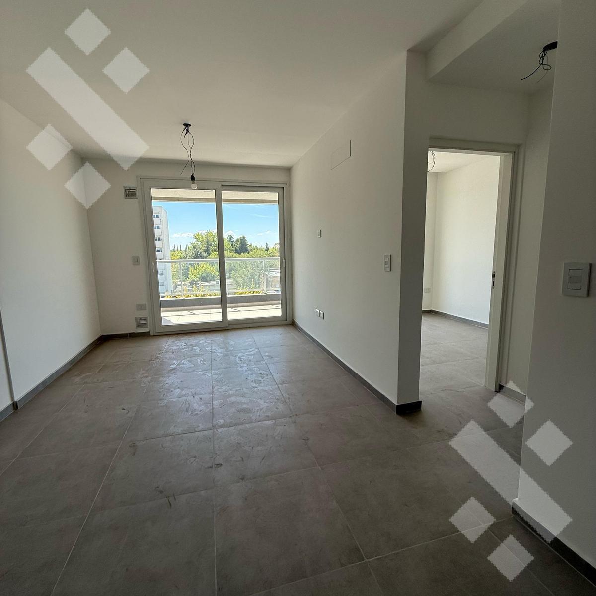 Venta Departamento 1 Dormitorio, con Cochera, Cipolletti 1