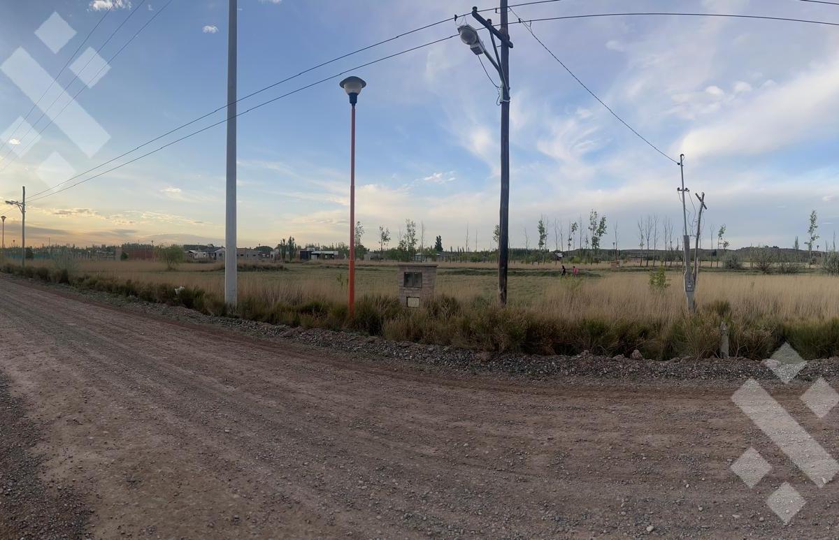 Venta Lote 1486 m² - B° Peralez del Solar, Fdez. Oro 2