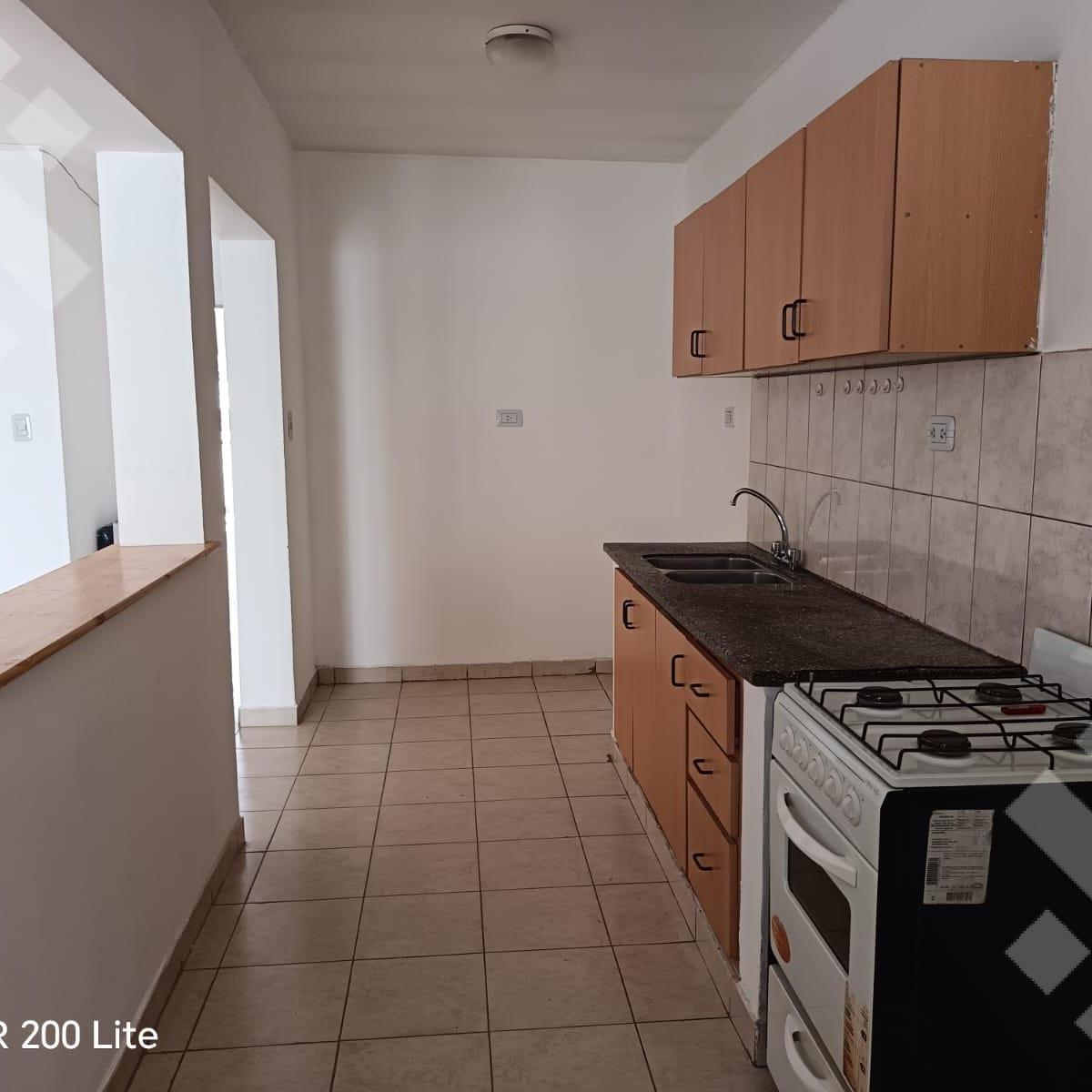 En Venta, Departamento de 1 Dormitorio con Cochera y Balcón, Buratovich 236, Plottier 1